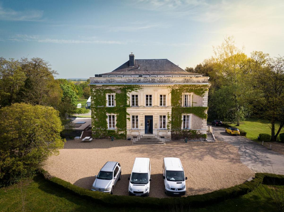 Institut Bois Robert Bécon-les-Granits Exterior foto